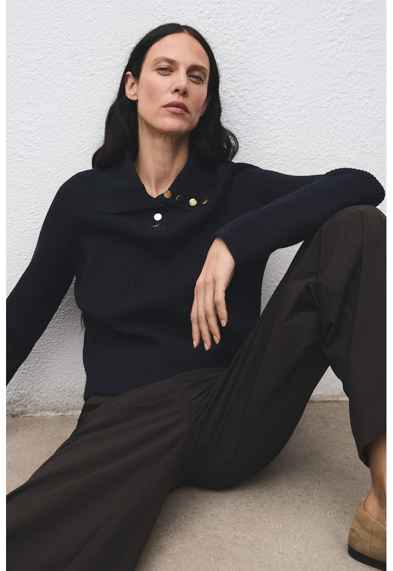 Pulover lejer cu guler