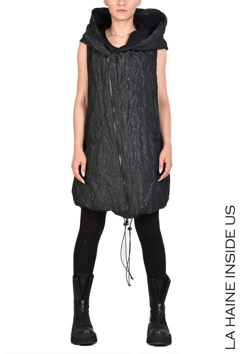 Vesta cu gluga si fermoar cu glisor dublu