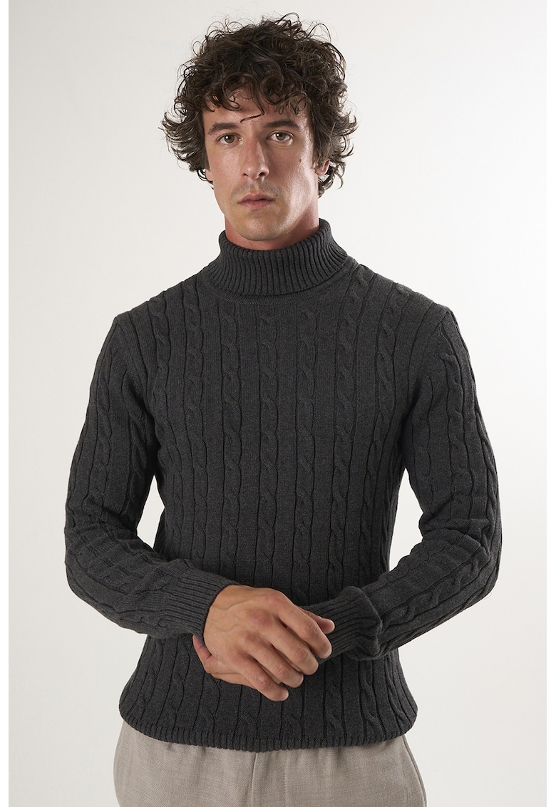 Pulover tricotat cu guler inalt