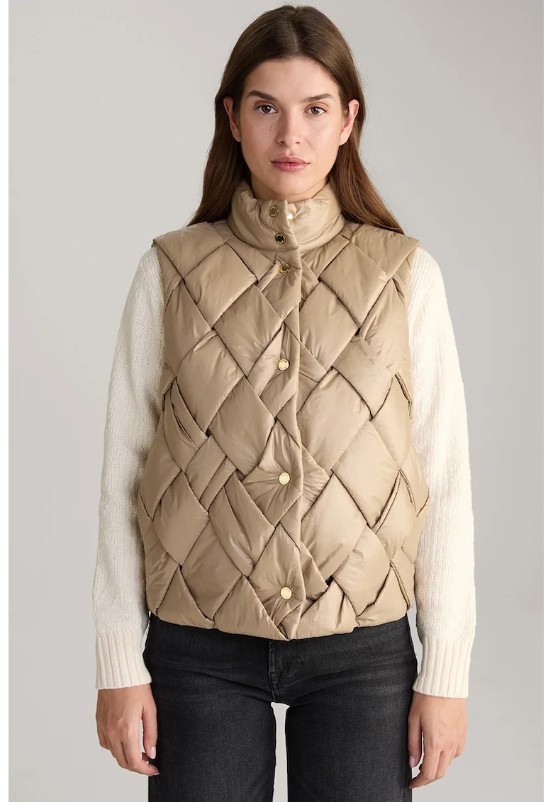 Vesta cu croiala slim cu inchidere capse