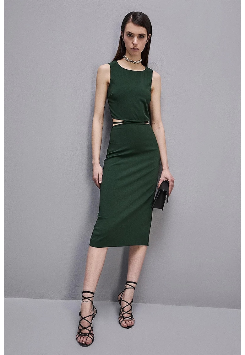 Rochie midi decupata lateral si la spate