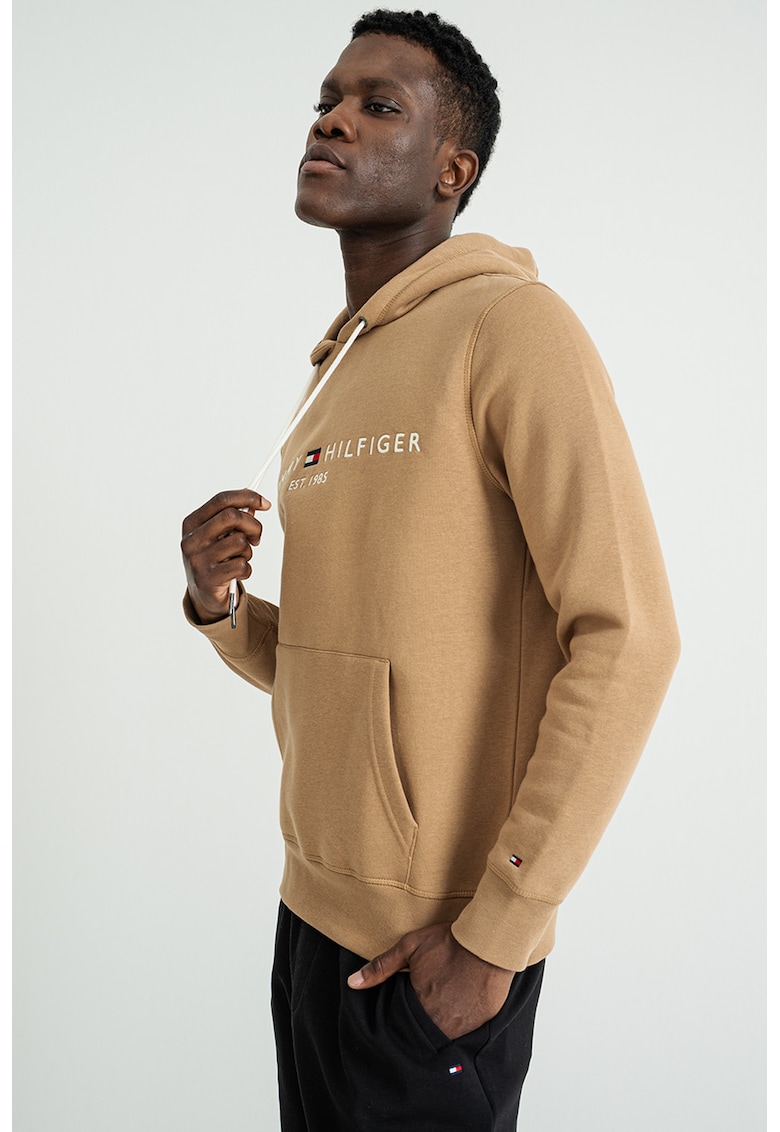 Hanorac cu buzunar kangaroo si logo - Caramel