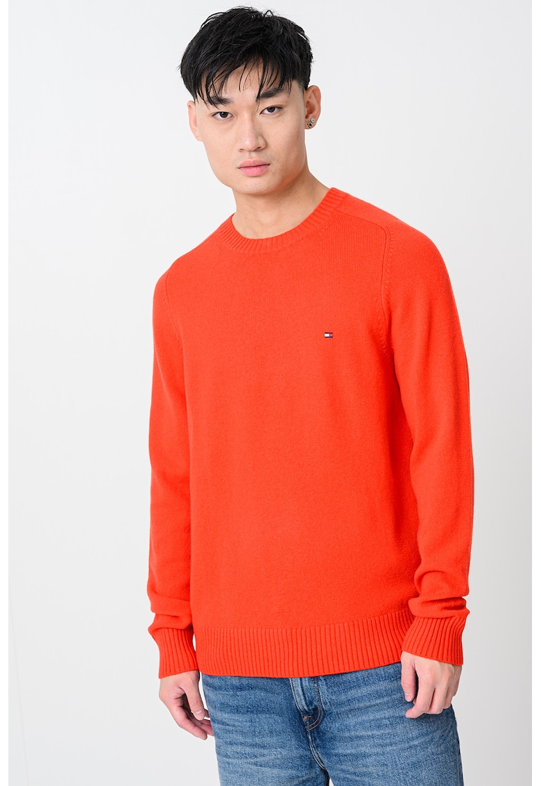 Pulover din lana cu logo discret