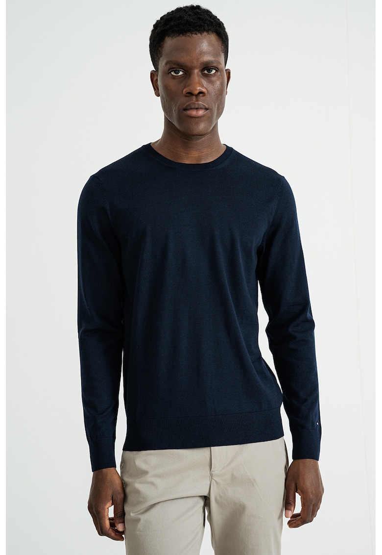 Pulover din lana merinos cu decolteu la baza gatului