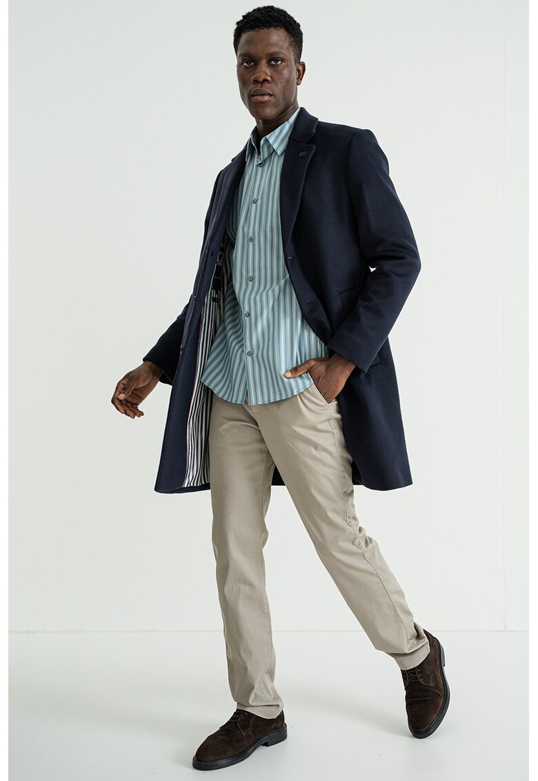 Palton din amestec de lana cu revere decupate