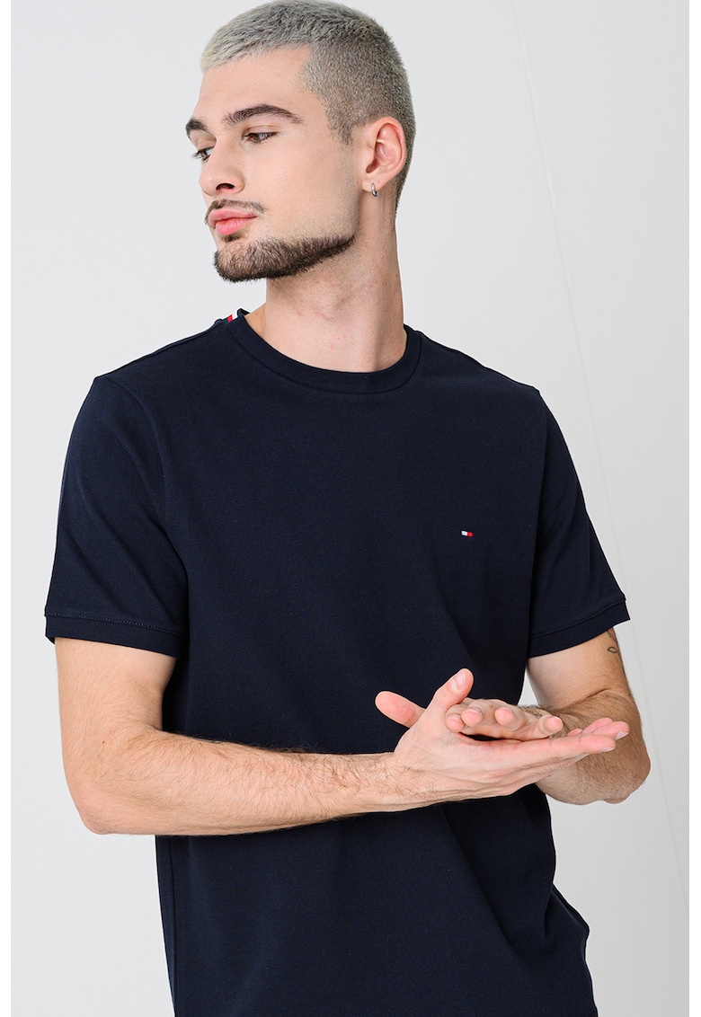 Tricou din amestec de bumbac organic si logo discret brodat