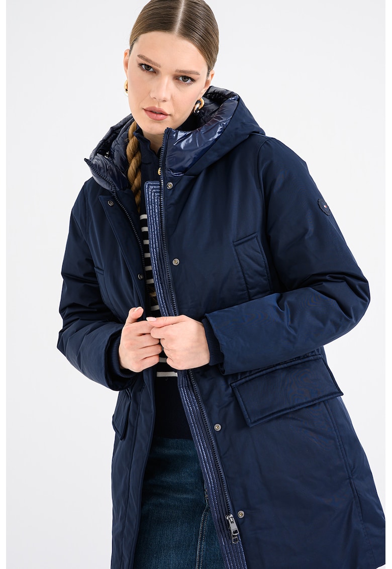 Geaca lunga cu buzunare cu clapa si gluga