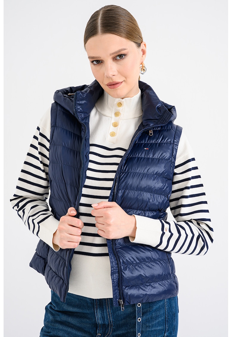 Vesta matlasata cu finisaj rezistent la apa