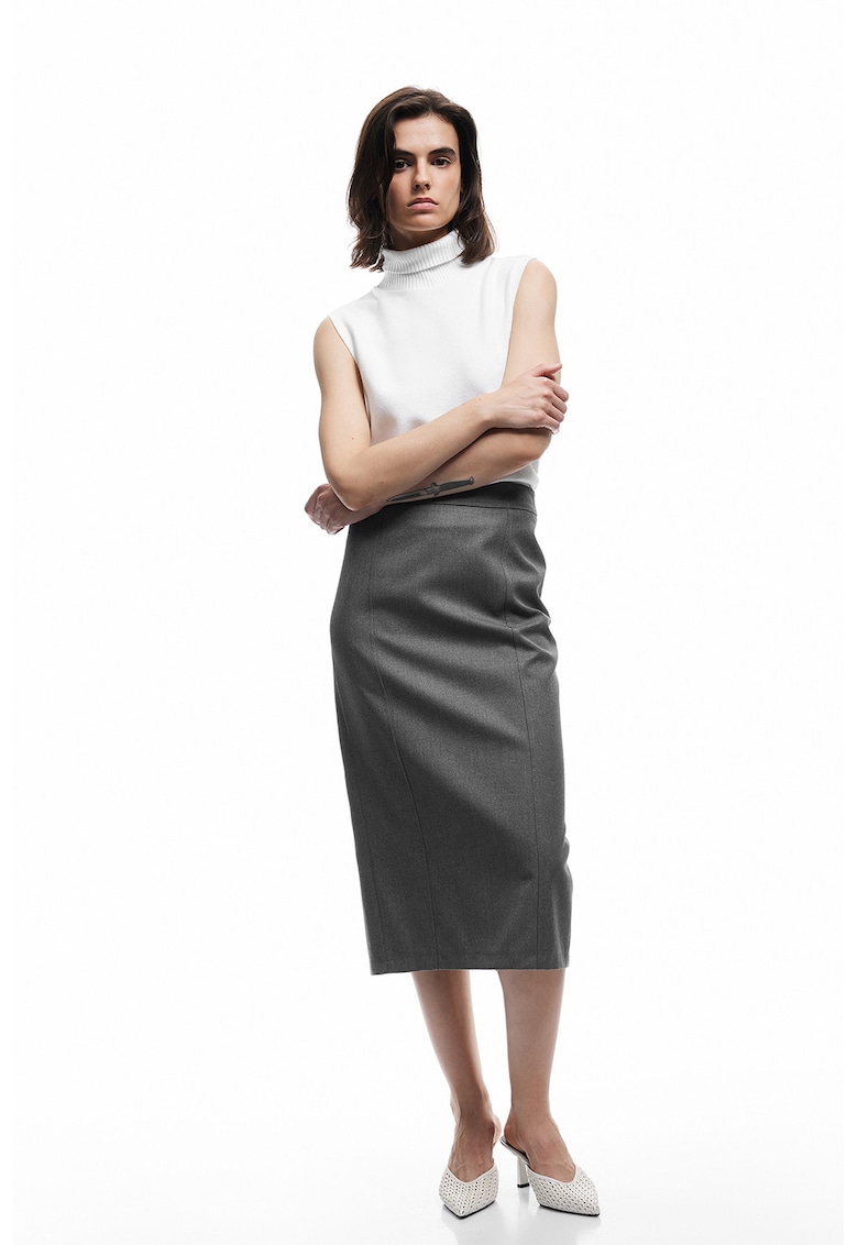 Fusta midi cu croiala dreapta si slit pe partea din spate