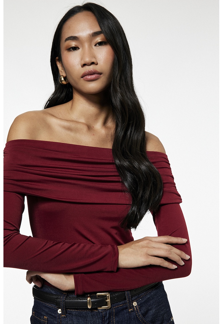 Bluza uni cu decolteu pe umeri - Rosu inchis