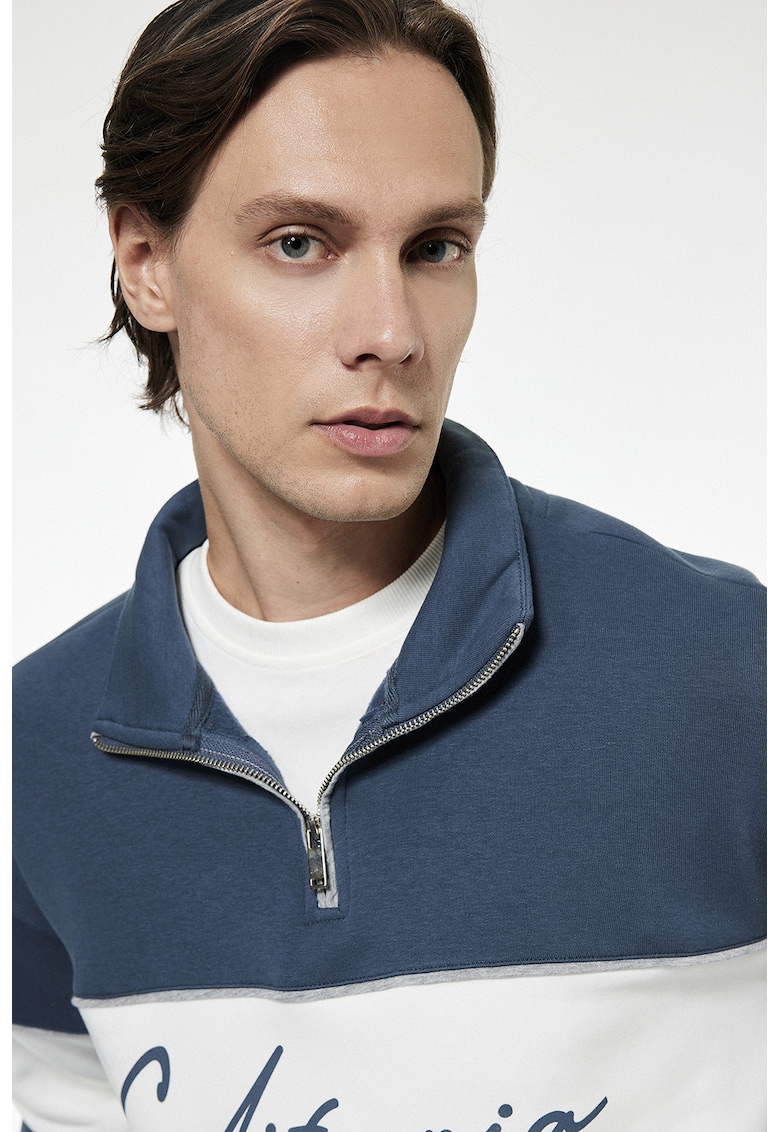 Bluza de trening cu decolteu cu fermoar scurt si imprimeu text