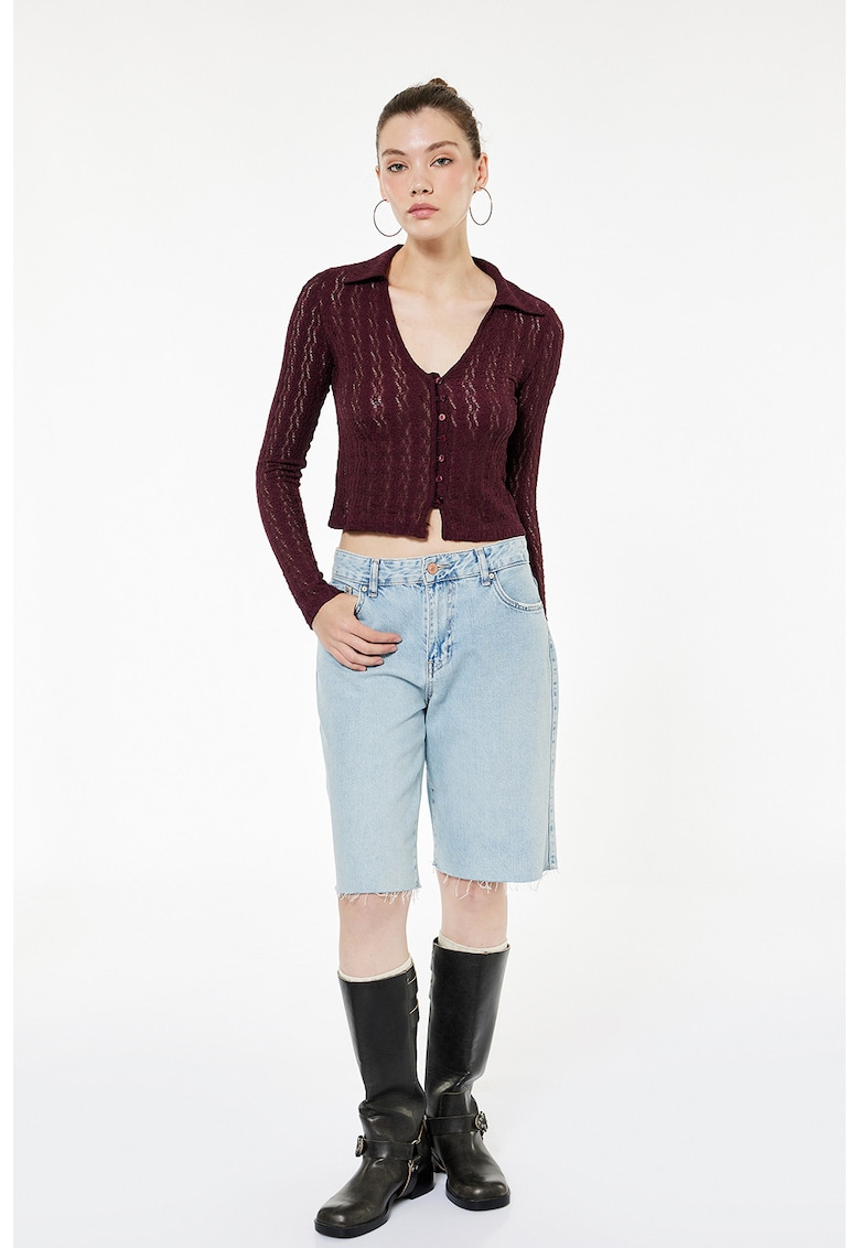 Cardigan crop cu nasturi