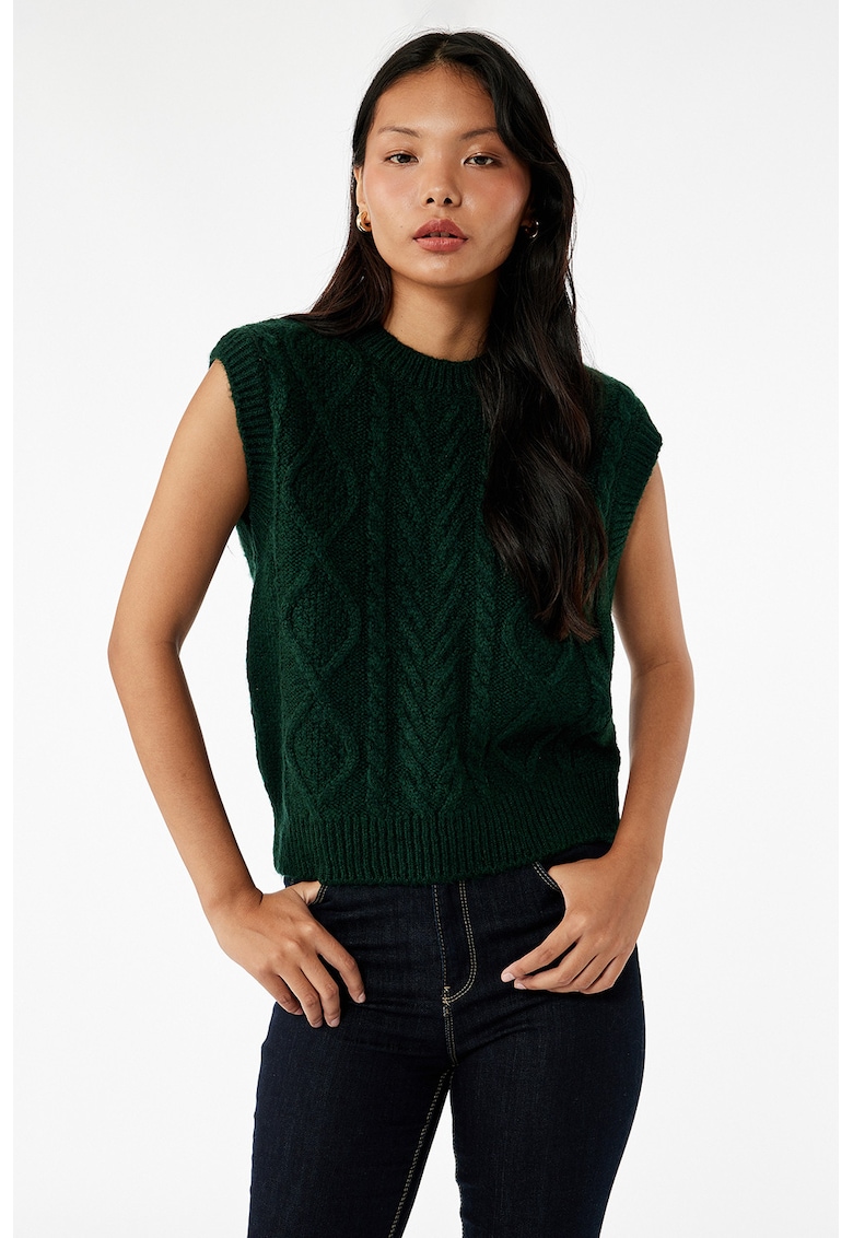 Vesta tricotata cu model torsade