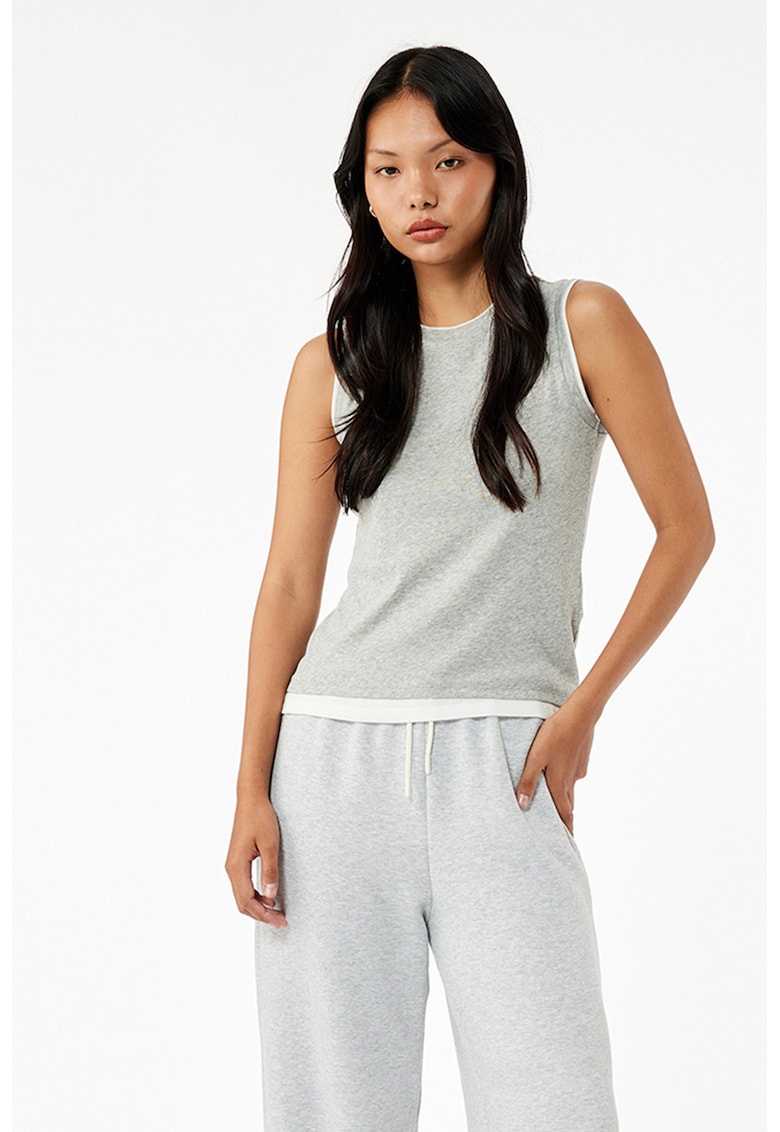 Top din amestec de bumbac cu model uni Top din amestec de bumbac cu model uni