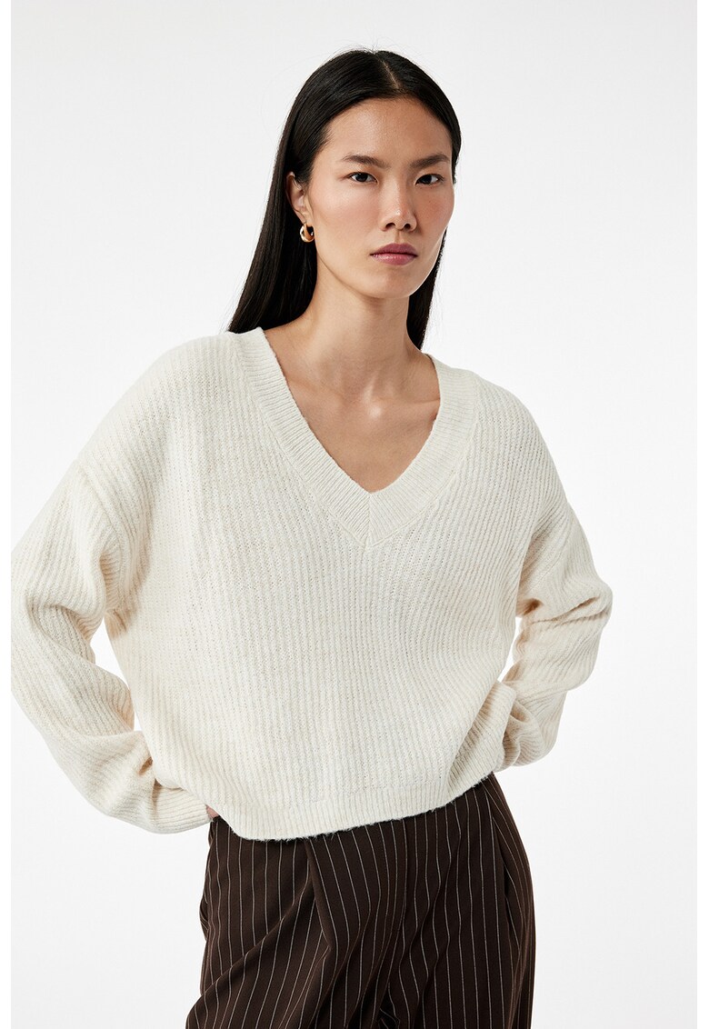 Pulover lejer cu decolteu in V - Gri inchis