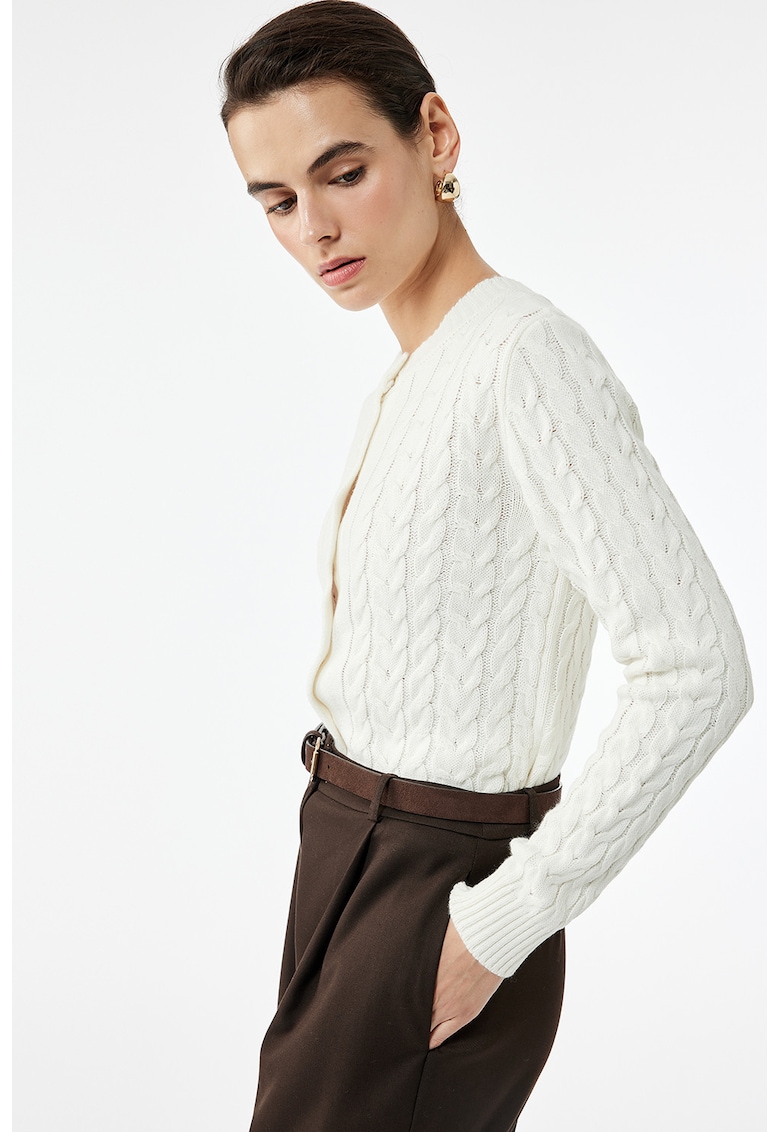 Cardigan tricotat cu nasturi