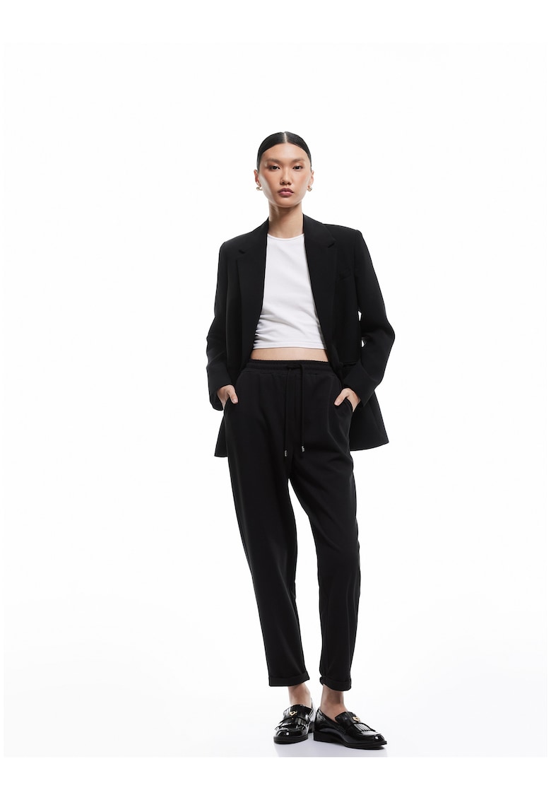 Pantaloni crop conici de trening cu talie ajustabila