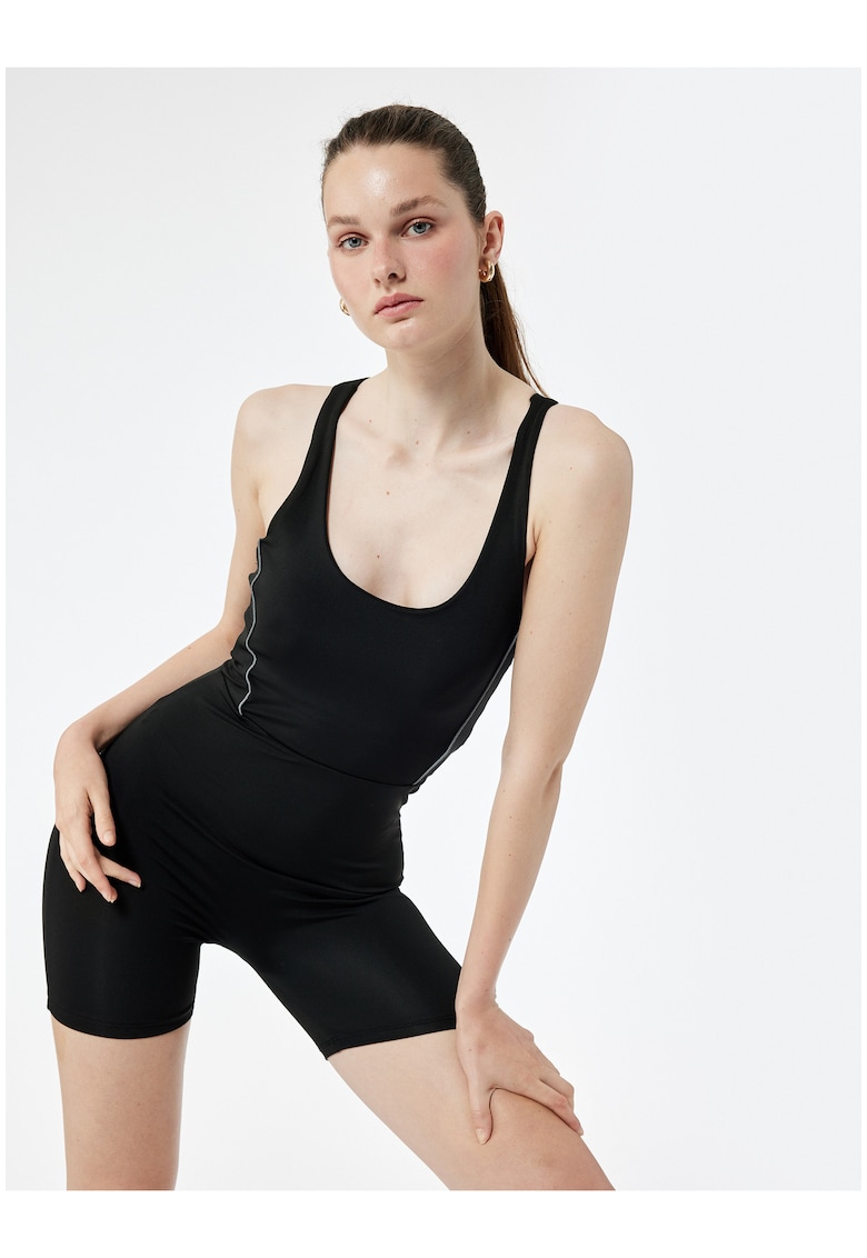 Salopeta scurta cu bretele incrucisate