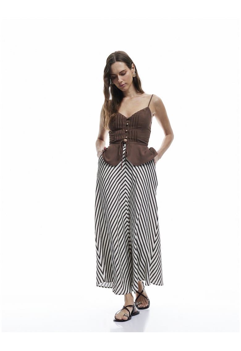 Fusta evazata cu imprimeu chevron