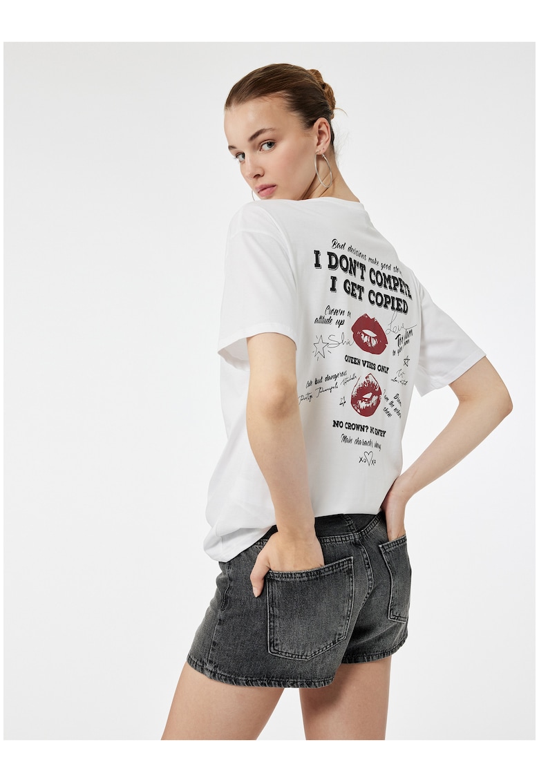 Tricou supradimensionat cu imprimeu pe spate