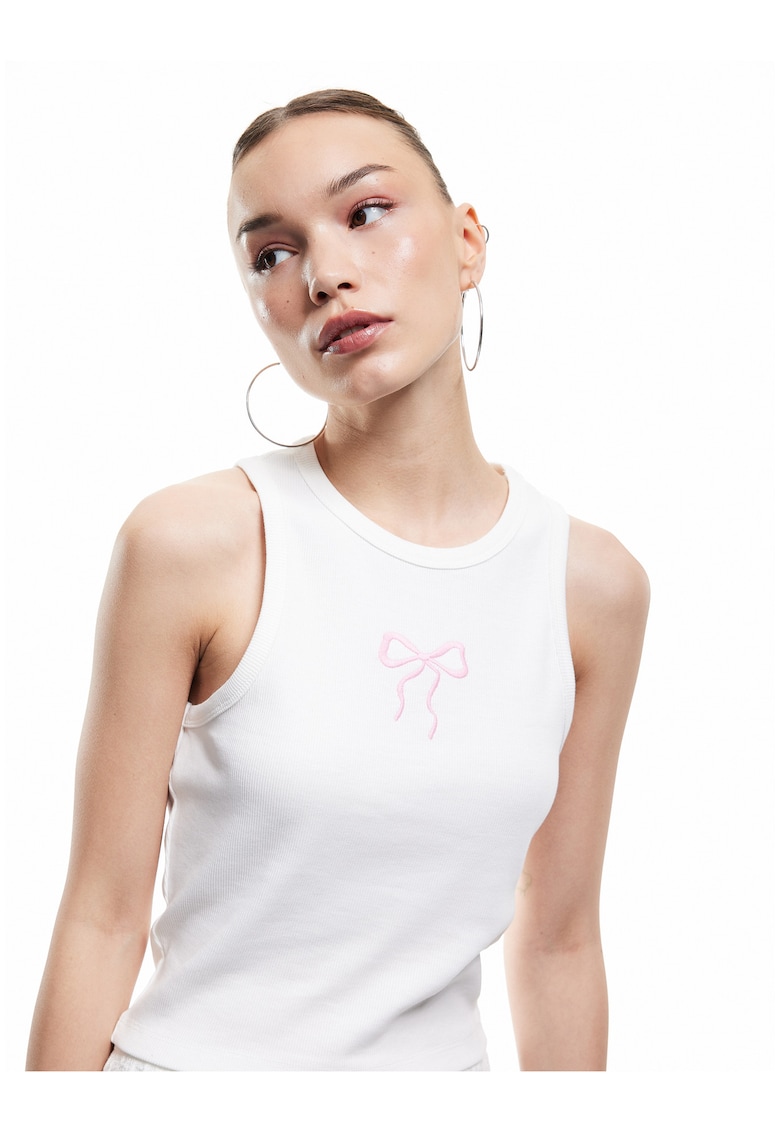 Top cu imprimeu si funda