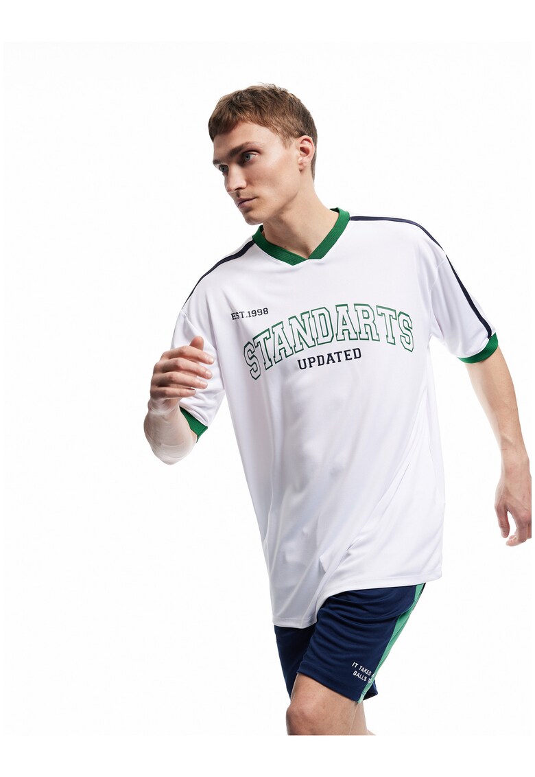 Tricou cu imprimeu si guler contrastant