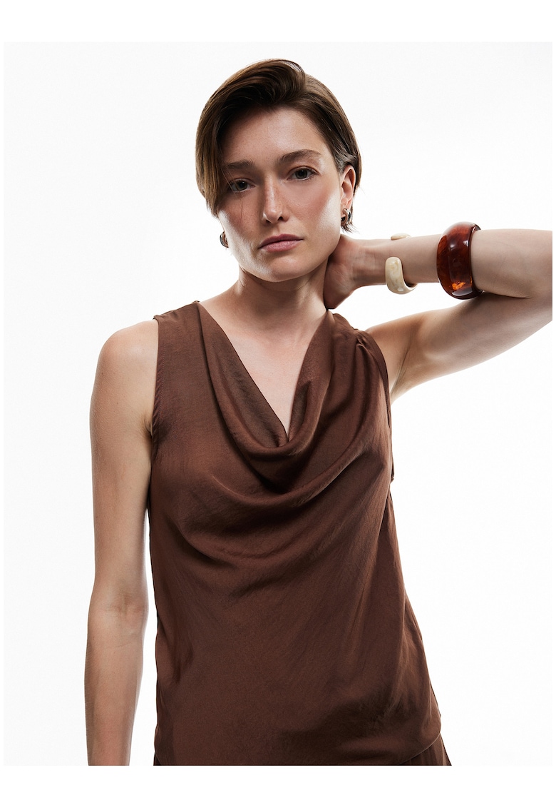 Top de satin cu decolteu drapat