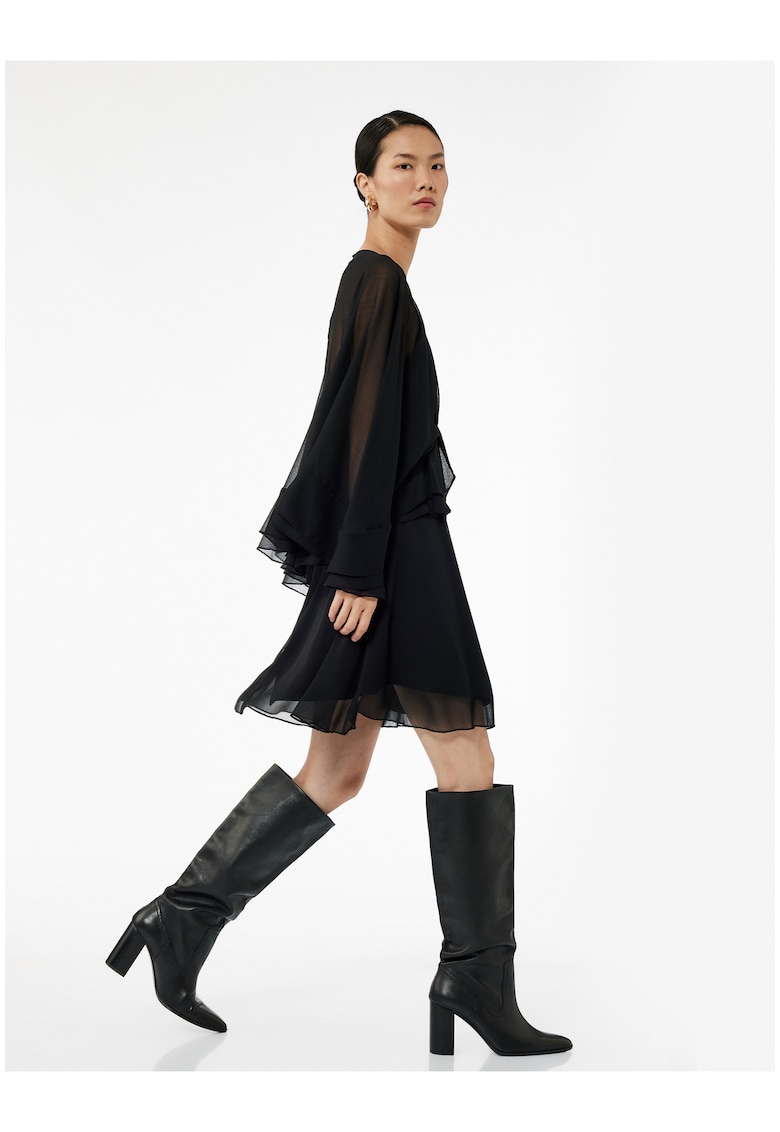 Rochie cu tul si maneci tip liliac