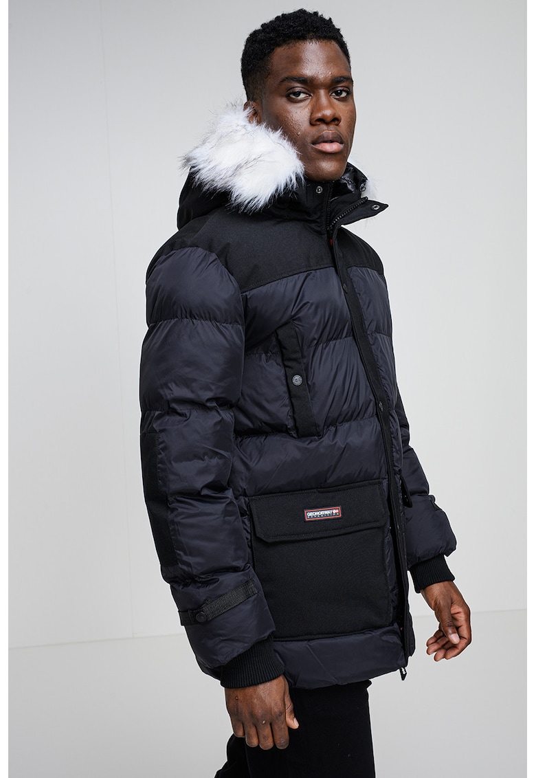 Geaca impermeabila cu garnituri de blana sintetica Dalibor