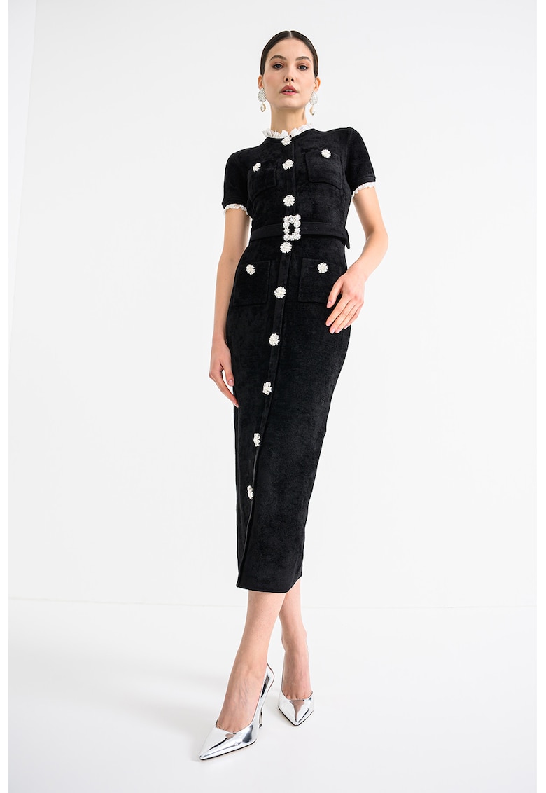 Rochie de catifea cu nasturi tip bijuterie