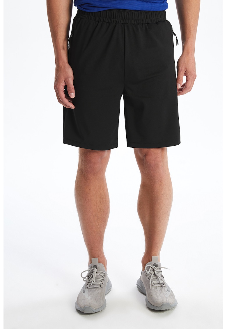 Pantaloni scurti cu talie elastica si buzunare pe piept