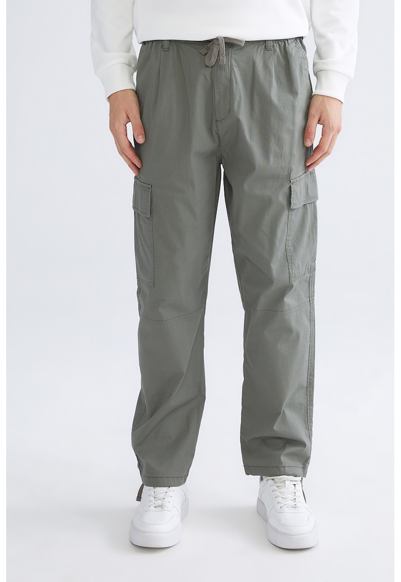 Pantaloni cargo cu snur de ajustare