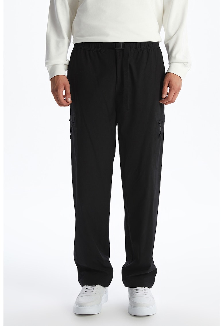 Pantaloni relaxed fit cu buzunare cu fermoar - Negru