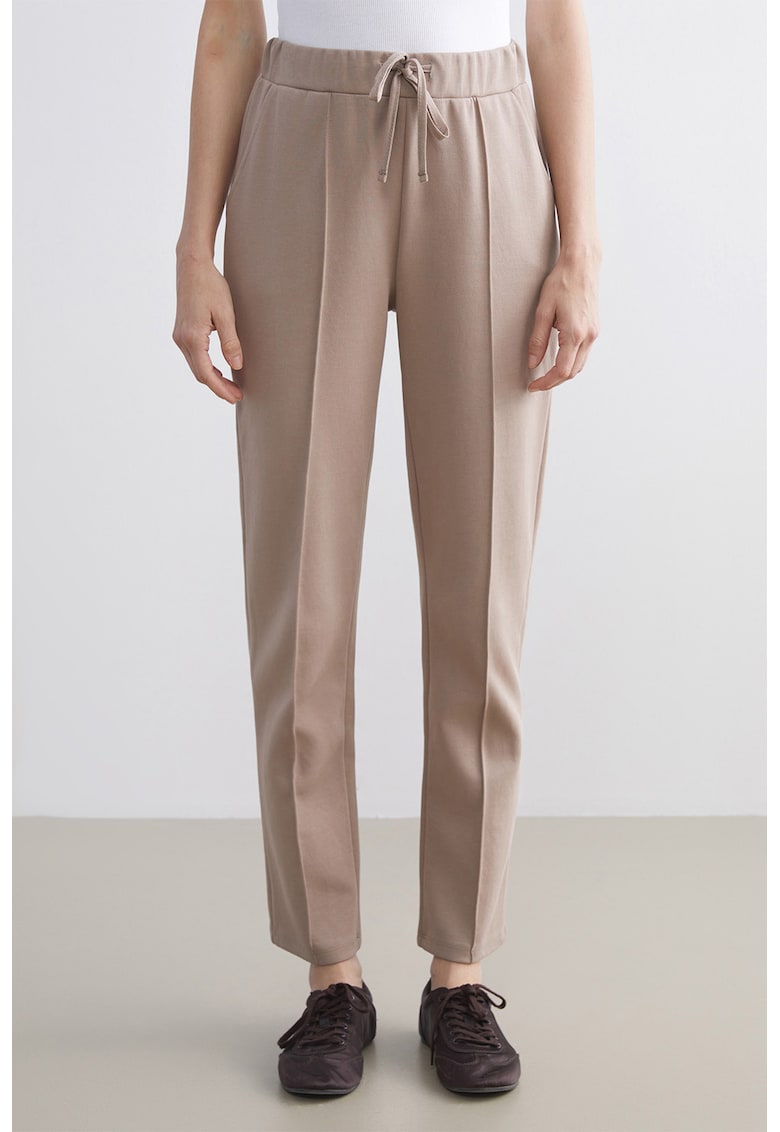 Pantaloni conici cu snur