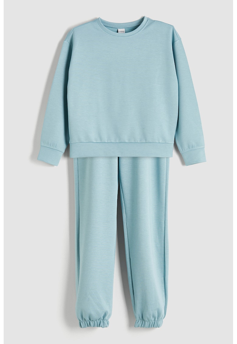 Trening uni cu maneci lungi