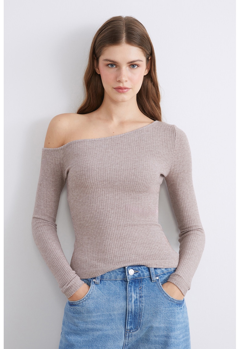 Bluza striata cu decolteu pe un umar