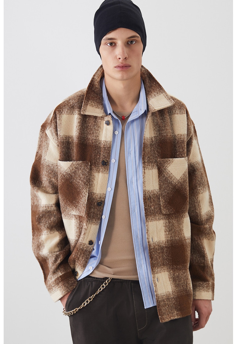 Jacheta-camasa in carouri cu buzunare pe piept