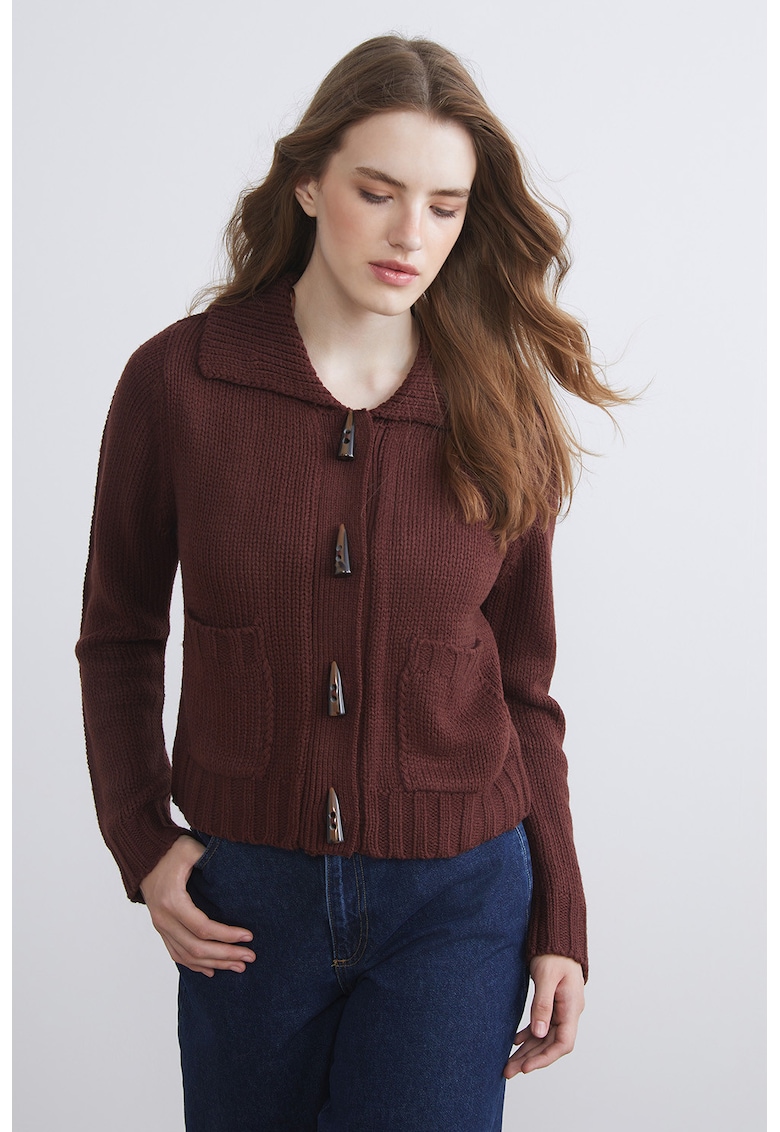 Cardigan cu guler ascutit