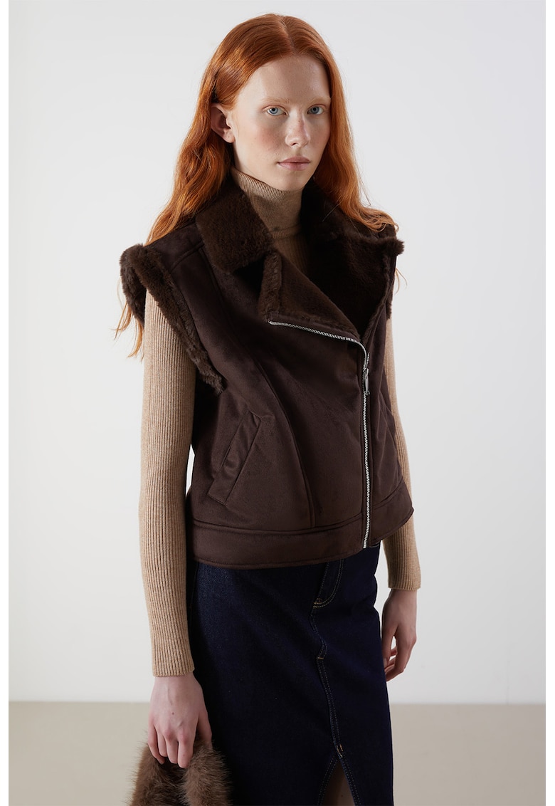 Vesta cu fermoar si captuseala din material teddy