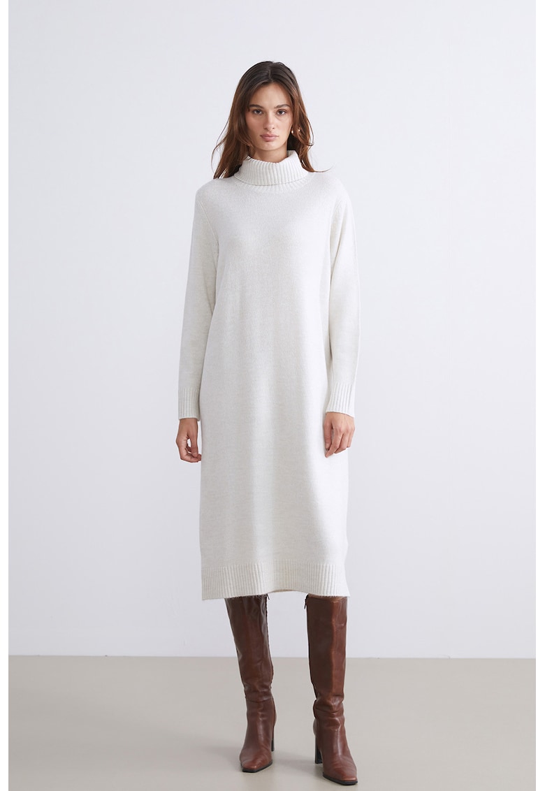 Rochie-pulover tricotata cu guler inalt