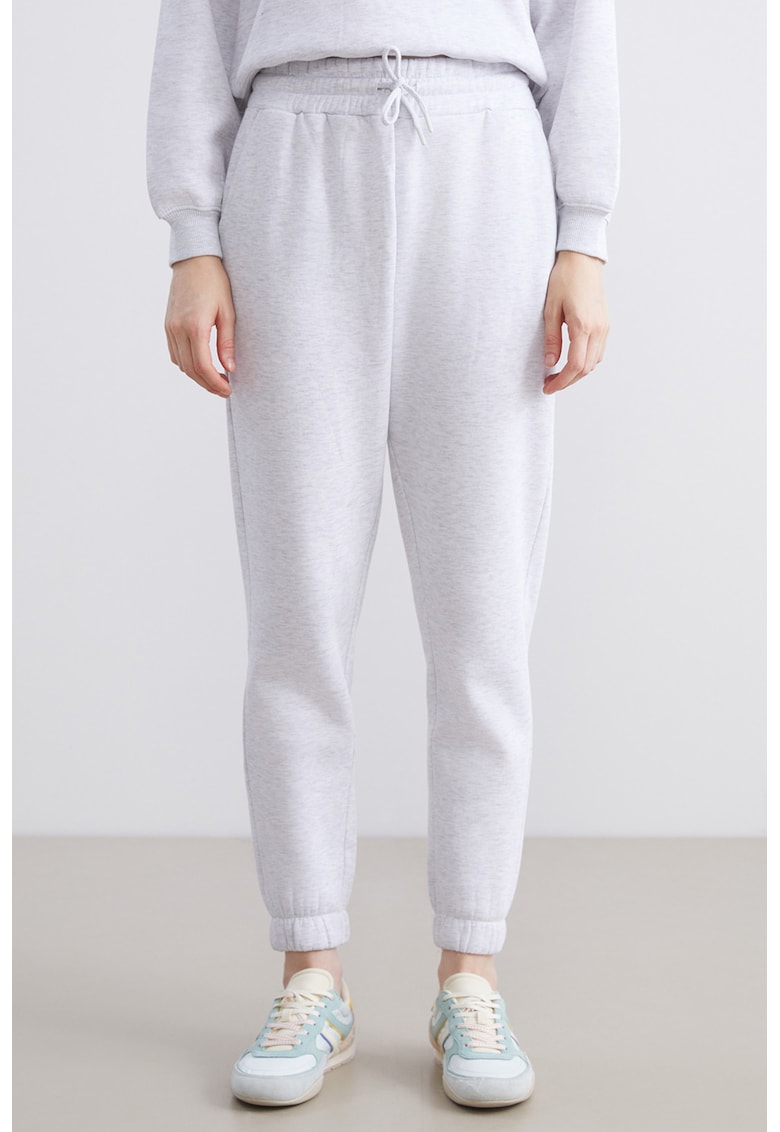 Pantaloni sport lejeri cu talie ajustabila