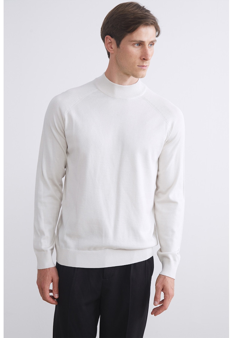 Pulover cu guler scurt