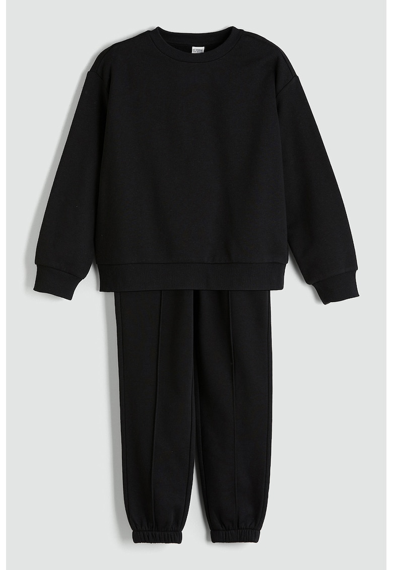 Trening cu model uni si talie elastica