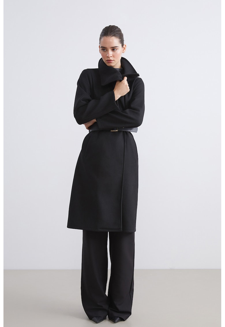 Palton lung cu revere late