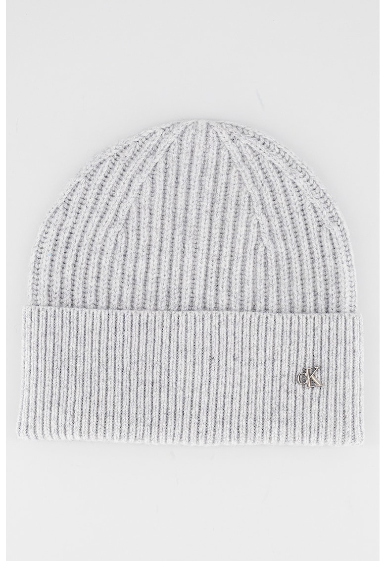 Caciula tricotata din amestec de lana cu logo metalic