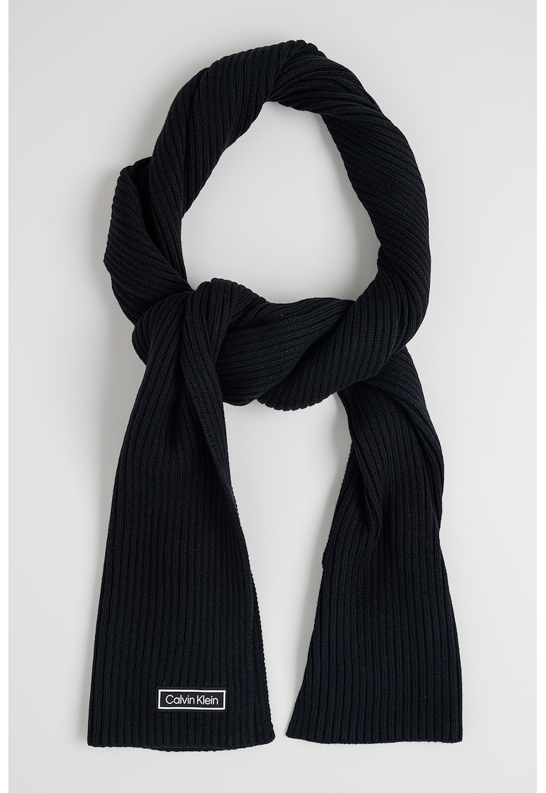 Fular striat cu aplicatie logo discreta