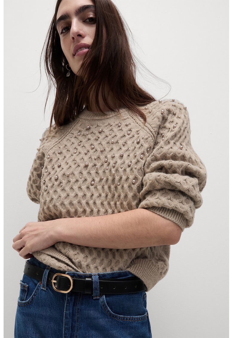 Pulover cu aspect texturat si aplicatie de margele