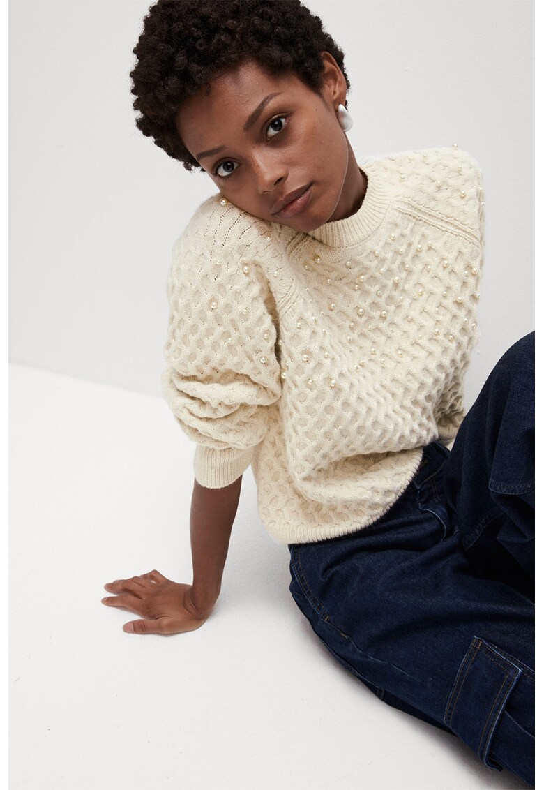 Pulover cu aspect texturat si aplicatie de margele - Alb fildes