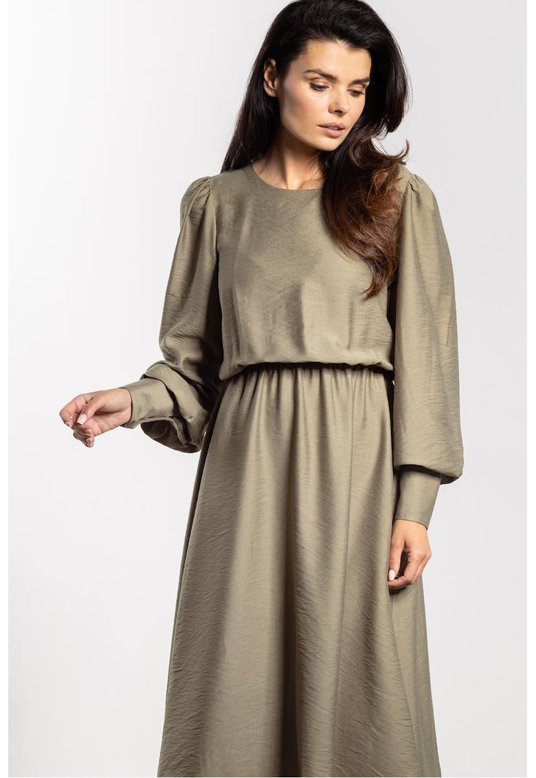 Rochie evazata cu maneci bishop