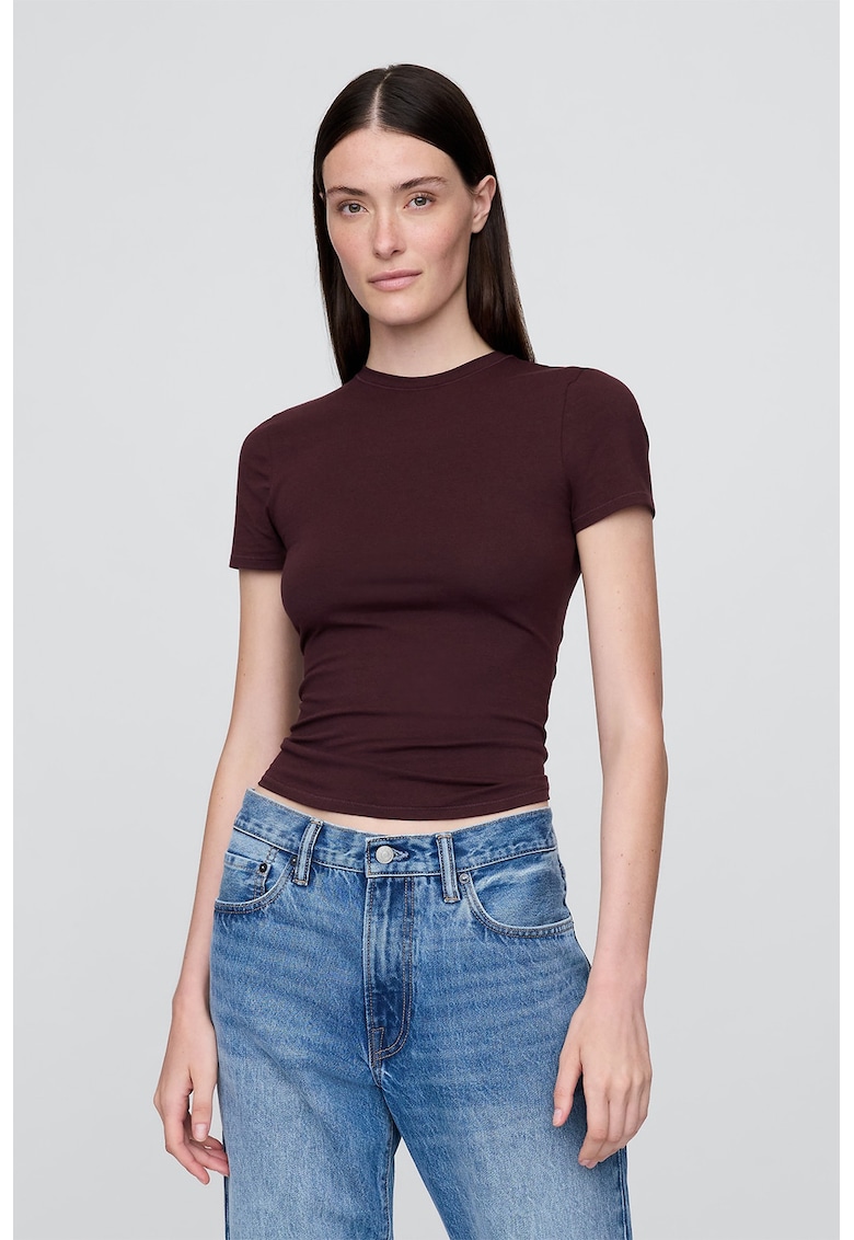 Tricou slim fit cu decolteu la baza gatului - Visiniu